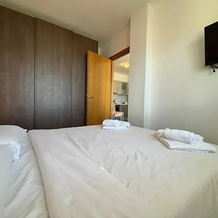 Stella House, Swimming Pool - Larihome A68 ジェーラ・ラーリオ